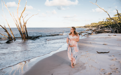 Sun-Kissed Summer Maternity Photo Shoot Ideas