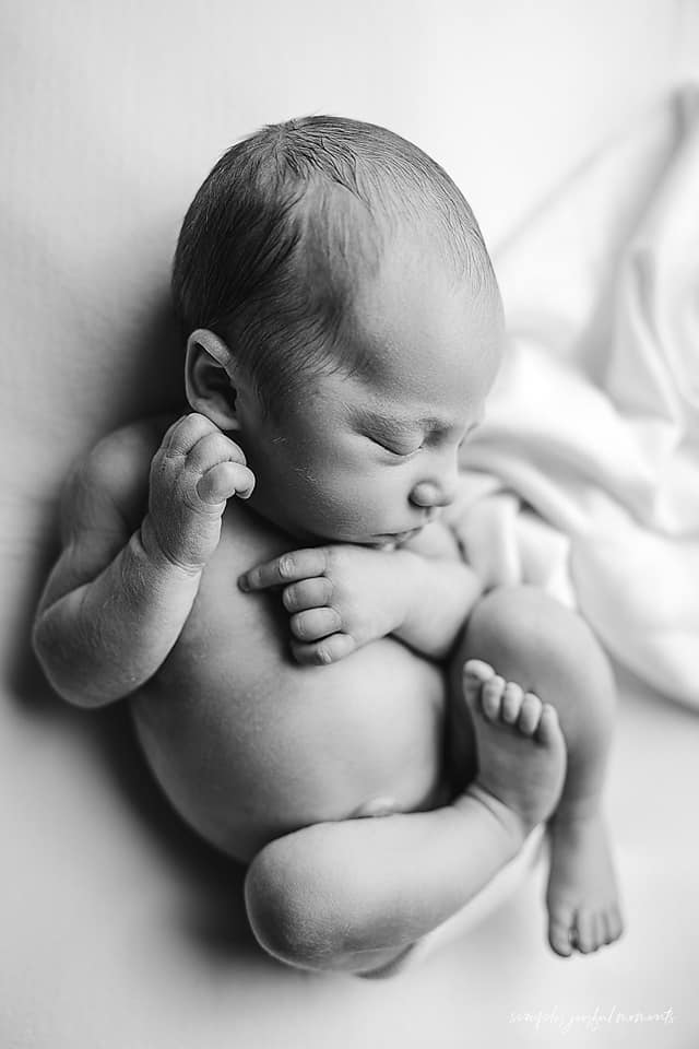 newborn portrait - simple joyful moments